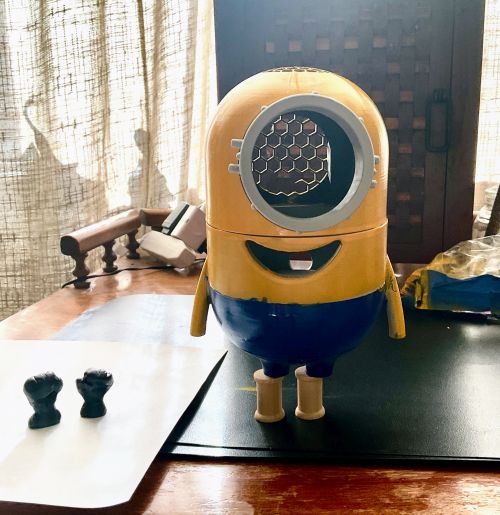 minion body-clay hands